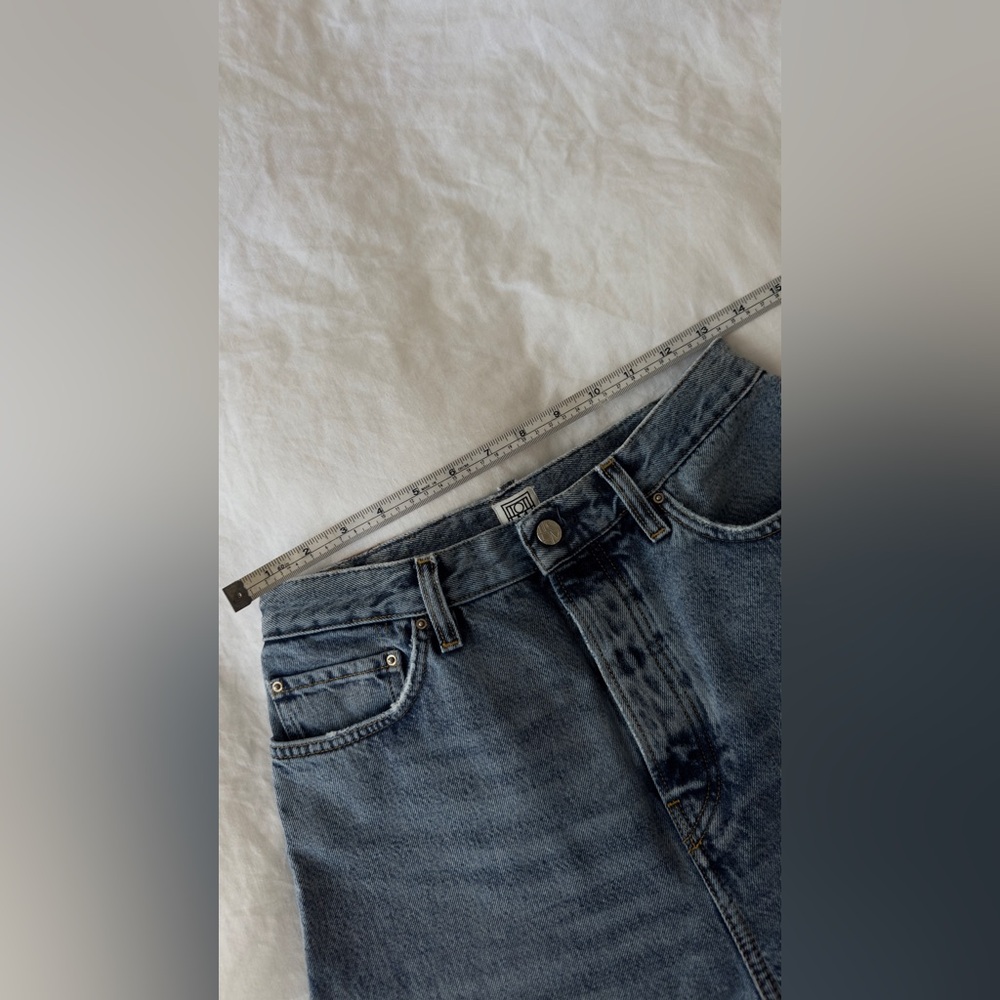 TOTEME Twisted Seam High Waist Straight Leg Jeans (Worn Blue)  - in Size 28/30 - Picture 8 of 10